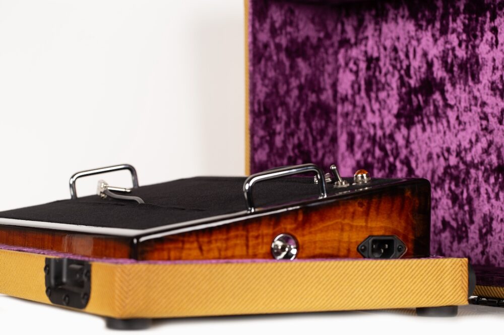 18X12 Sun Burst Pedalboard Combo with Tweed Hard Case - Image 9