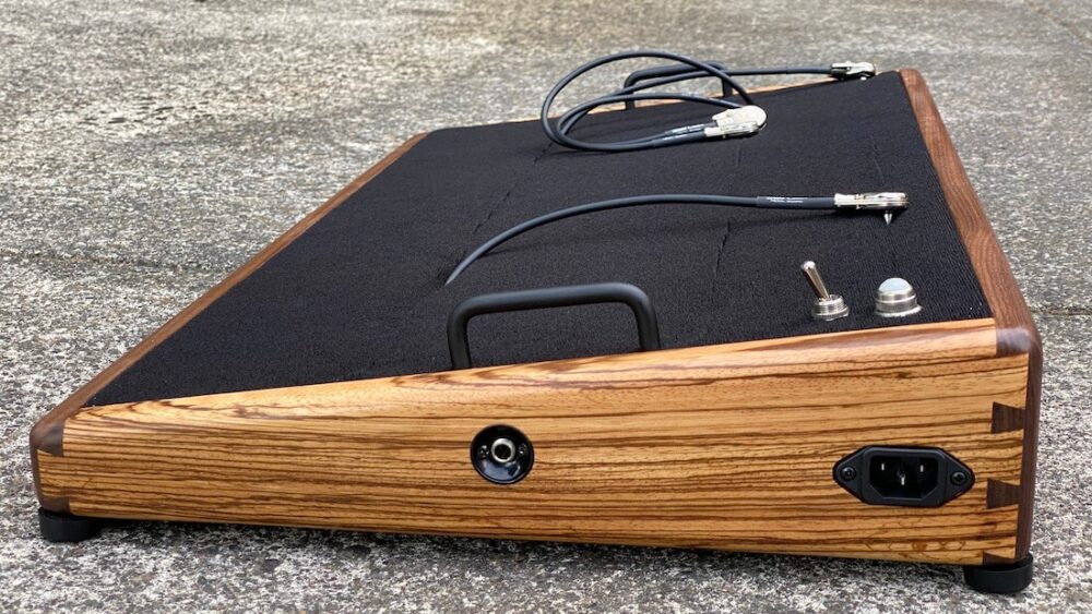 2 Tone Walnut/Zebra Pedalboard w/Gig Bag 5