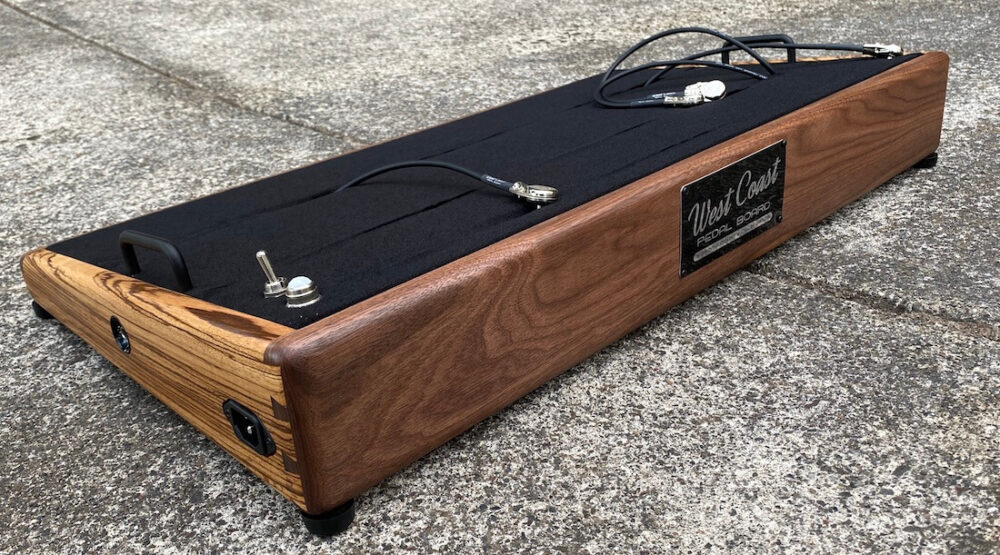 2 Tone Walnut/Zebra Pedalboard w/Gig Bag 1