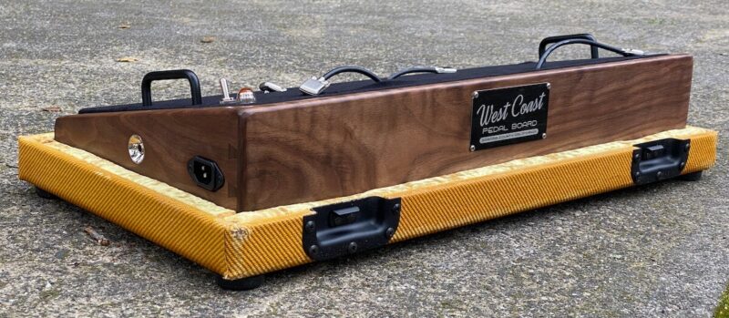 Vintage Classic Walnut + Relic'd Lacquered Tweed Case 6