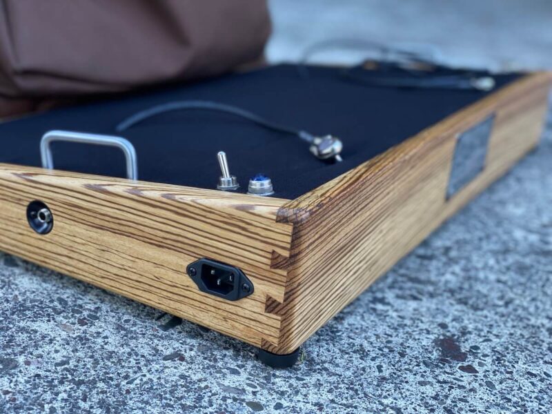 Zebra Pedalboard w/Gig Bag 2