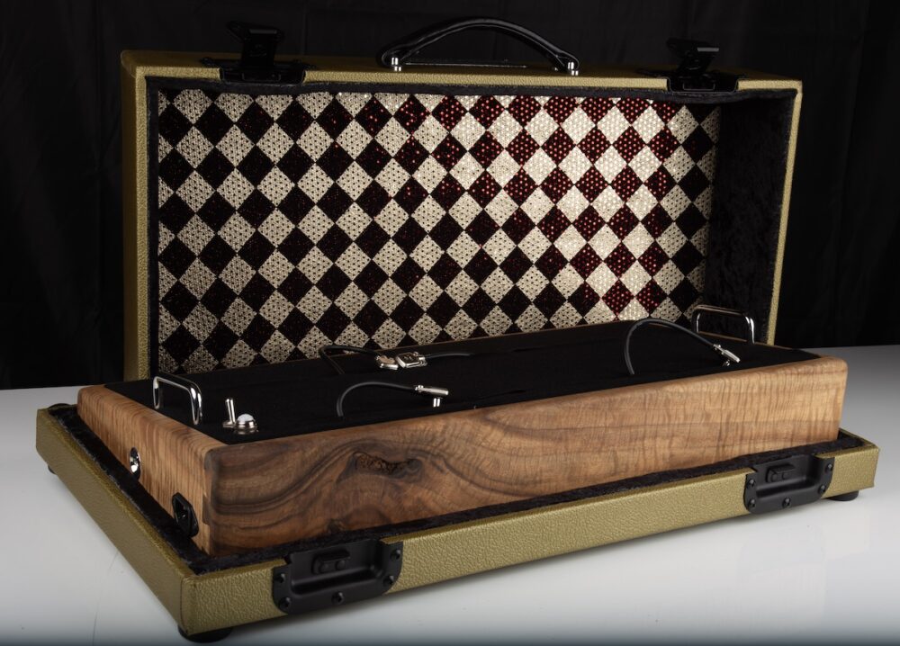 Claro Walnut Pedalboard