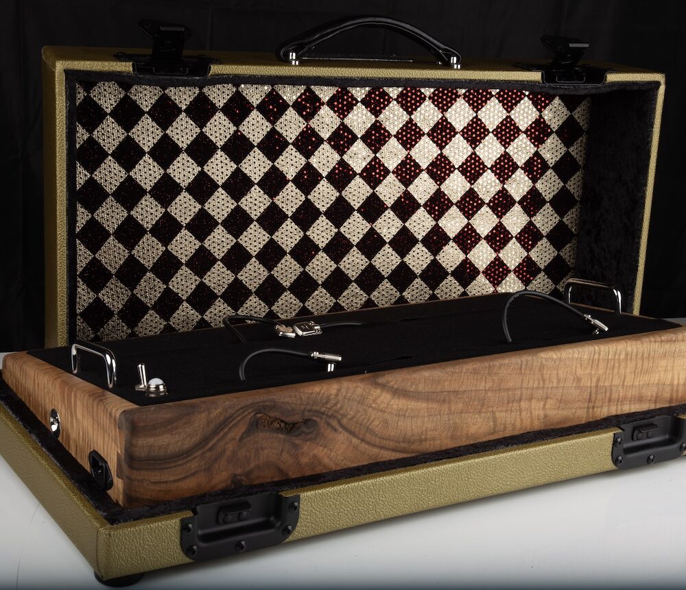 Claro Walnut Pedalboard