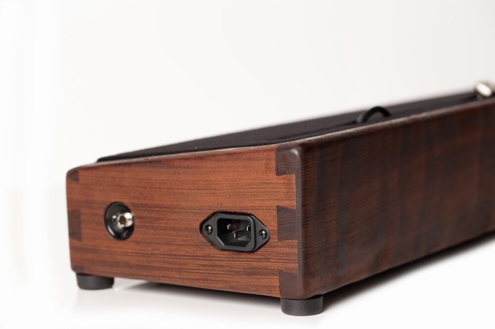 LIMITED 25X7 Curly Redwood Pedalboard - Ready to Ship - Image 4