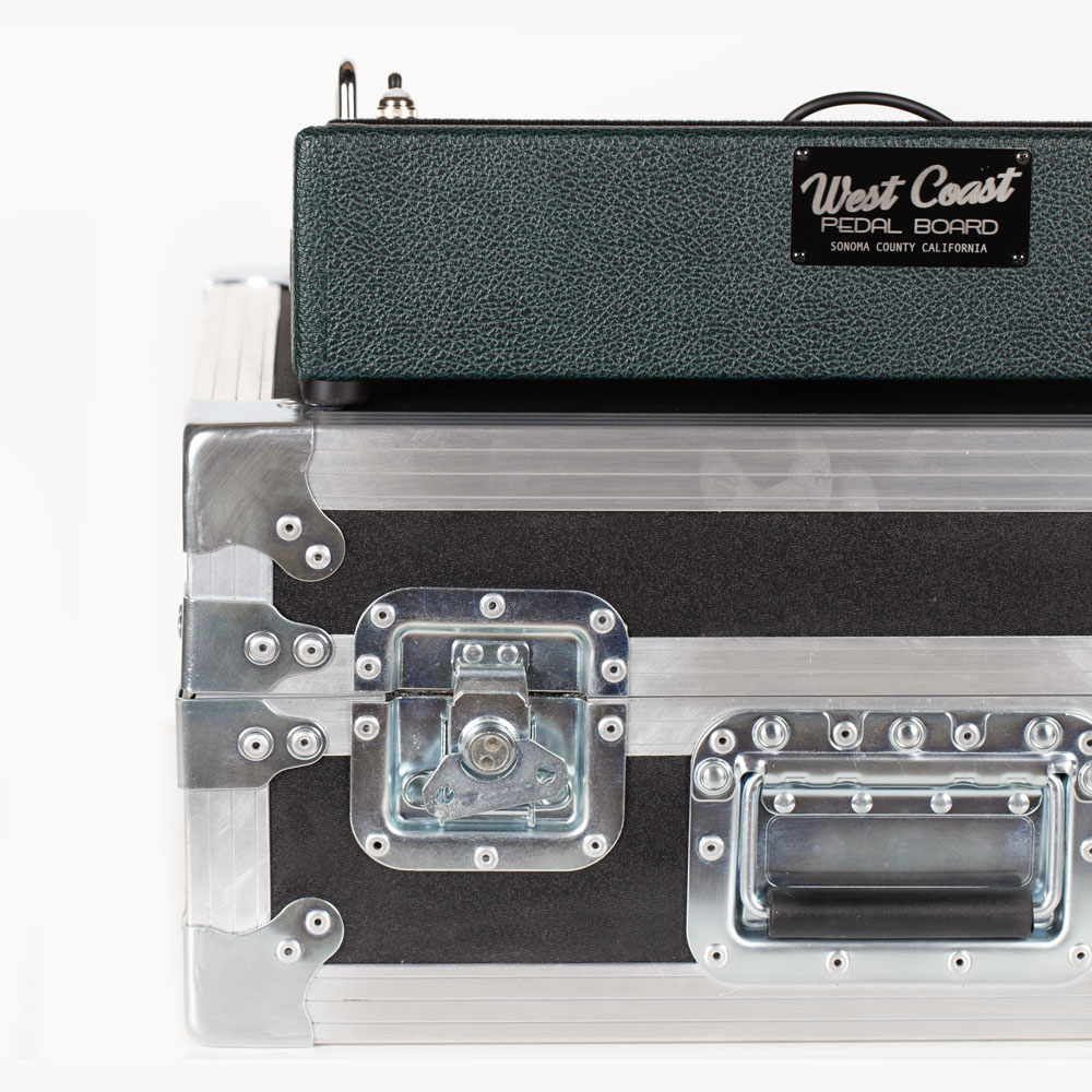 ROAD CASE AND PEDALBOARD COMBO