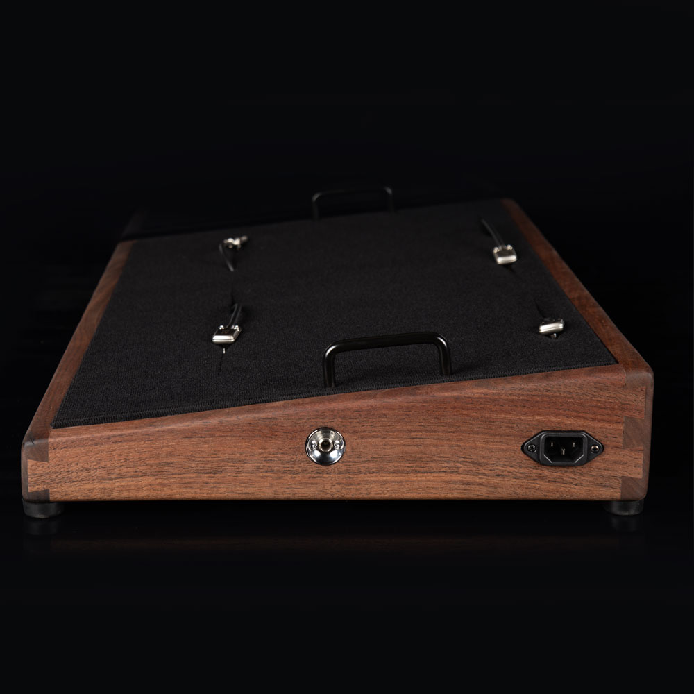 Claro Walnut Pedalboard