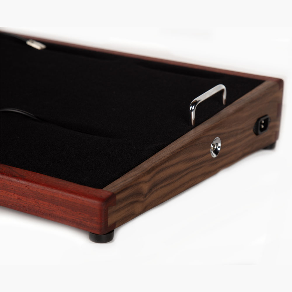 padauk with walnut pedalboard