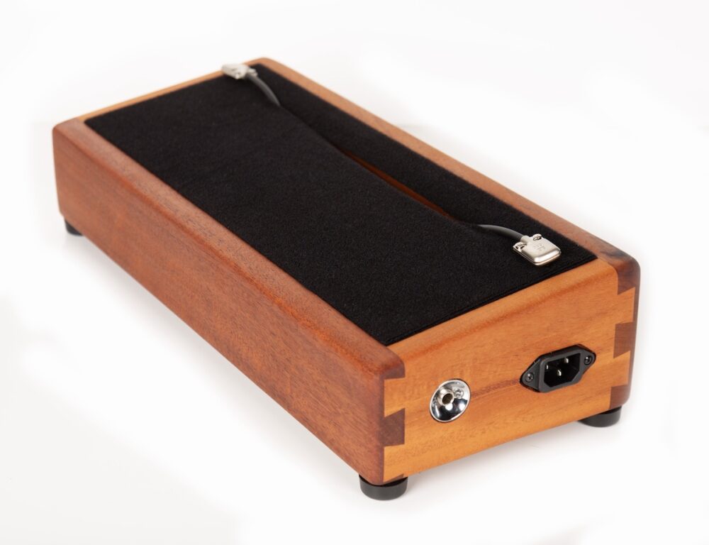 **LIMITED TO 25 KITS**  Mahogany Little Rock 17X7 Hardwood Pedalboard Kit - Image 10
