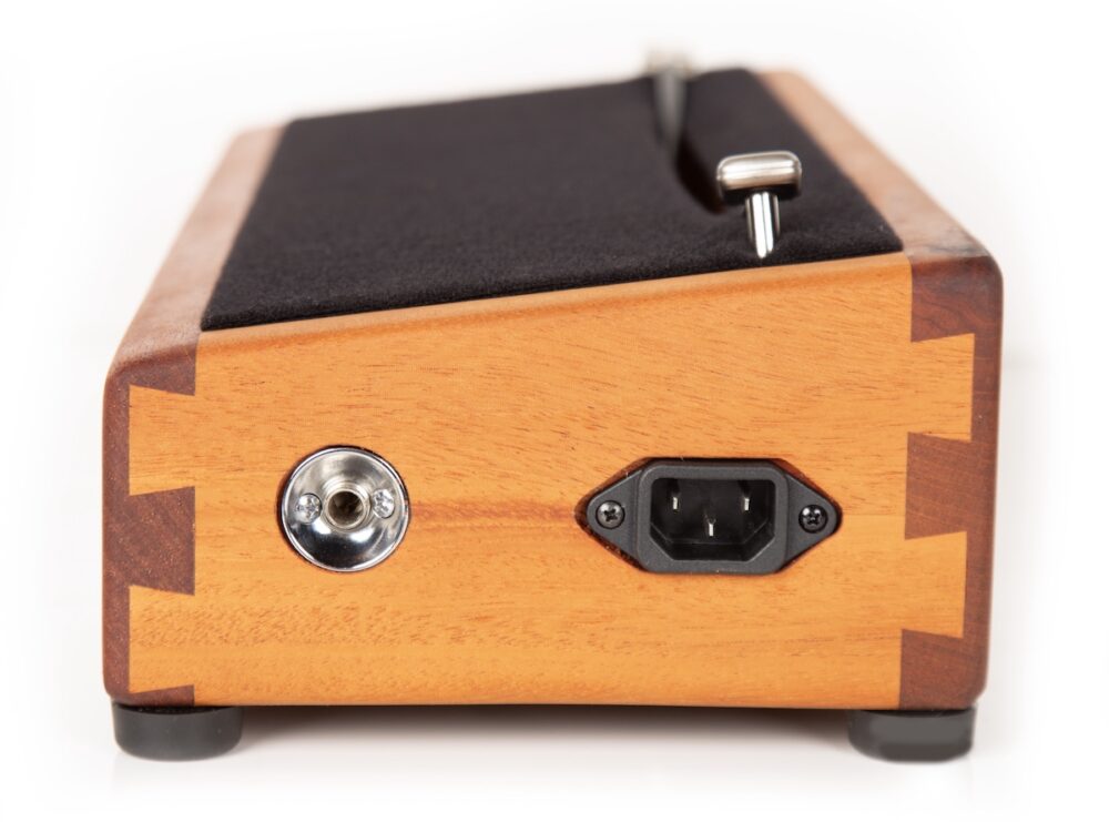 **LIMITED TO 25 KITS**  Mahogany Little Rock 17X7 Hardwood Pedalboard Kit - Image 13