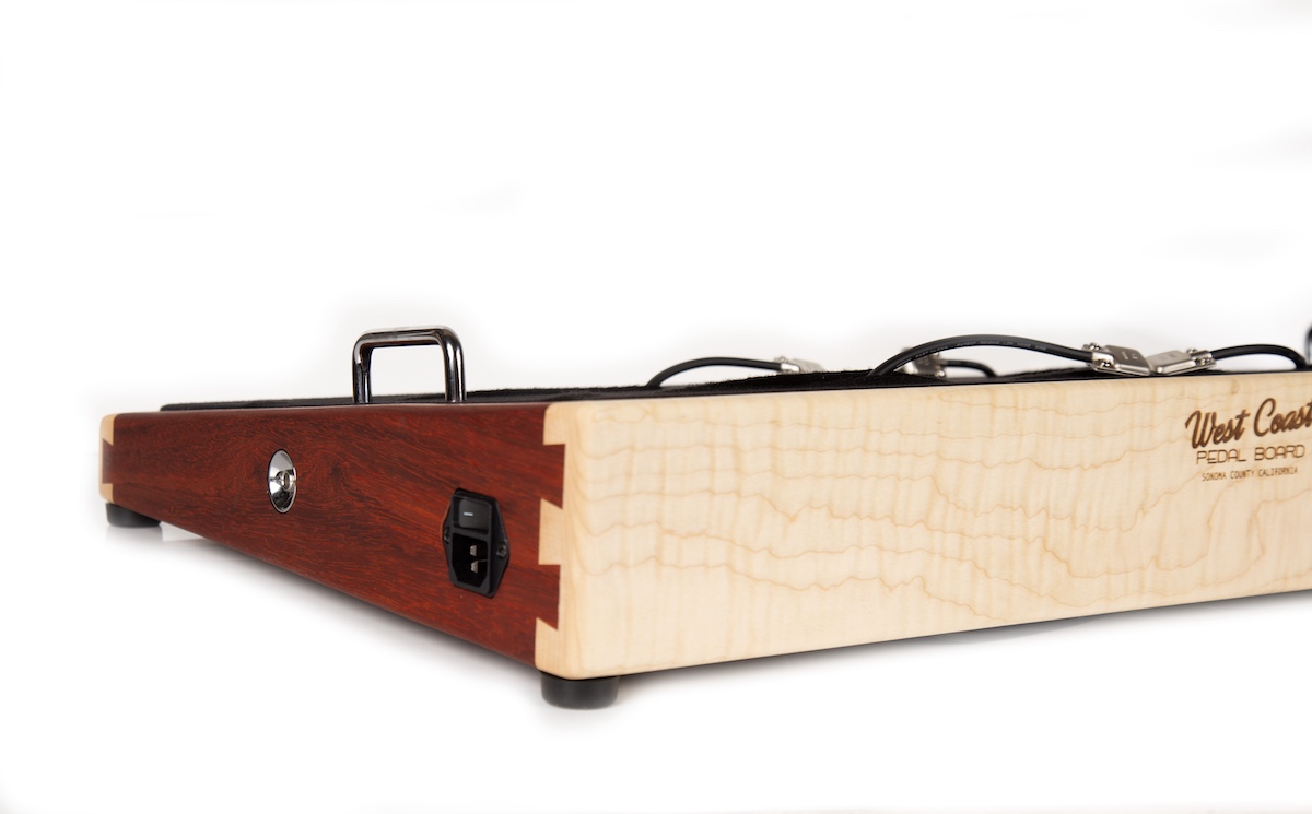 **B-STOCK** 26X16 Iron Man Padauk and Curly Maple Angled Pedalboard 8 **B-STOCK** 26X16 Iron Man Padauk and Curly Maple Angled Pedalboard - Image 8