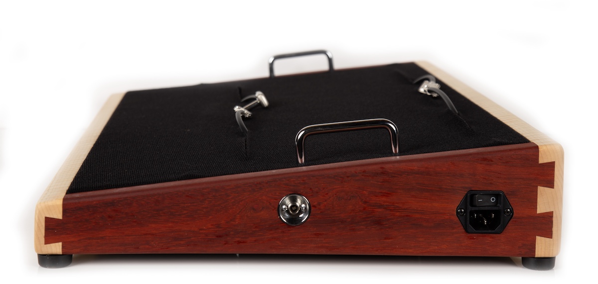 **B-STOCK** 26X16 Iron Man Padauk and Curly Maple Angled Pedalboard 7 **B-STOCK** 26X16 Iron Man Padauk and Curly Maple Angled Pedalboard - Image 7