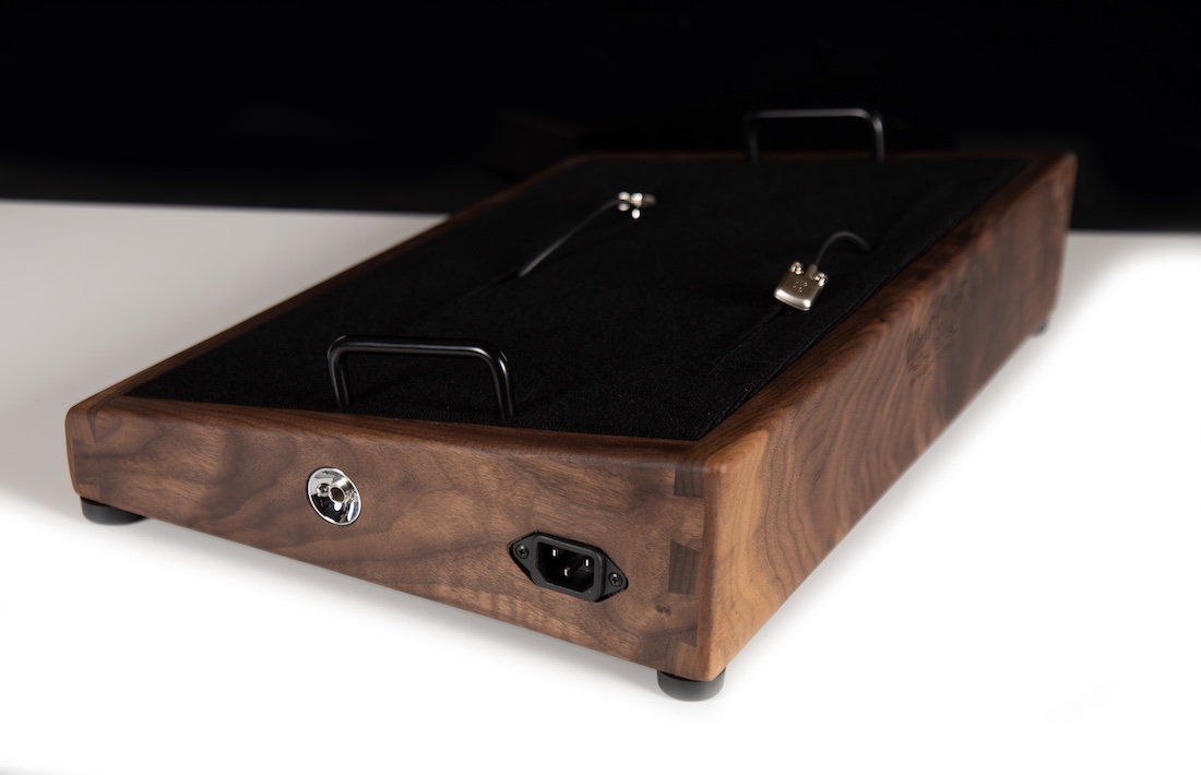 18X12 Walnut Pedalboard 4 18X12 Walnut Pedalboard - Image 4