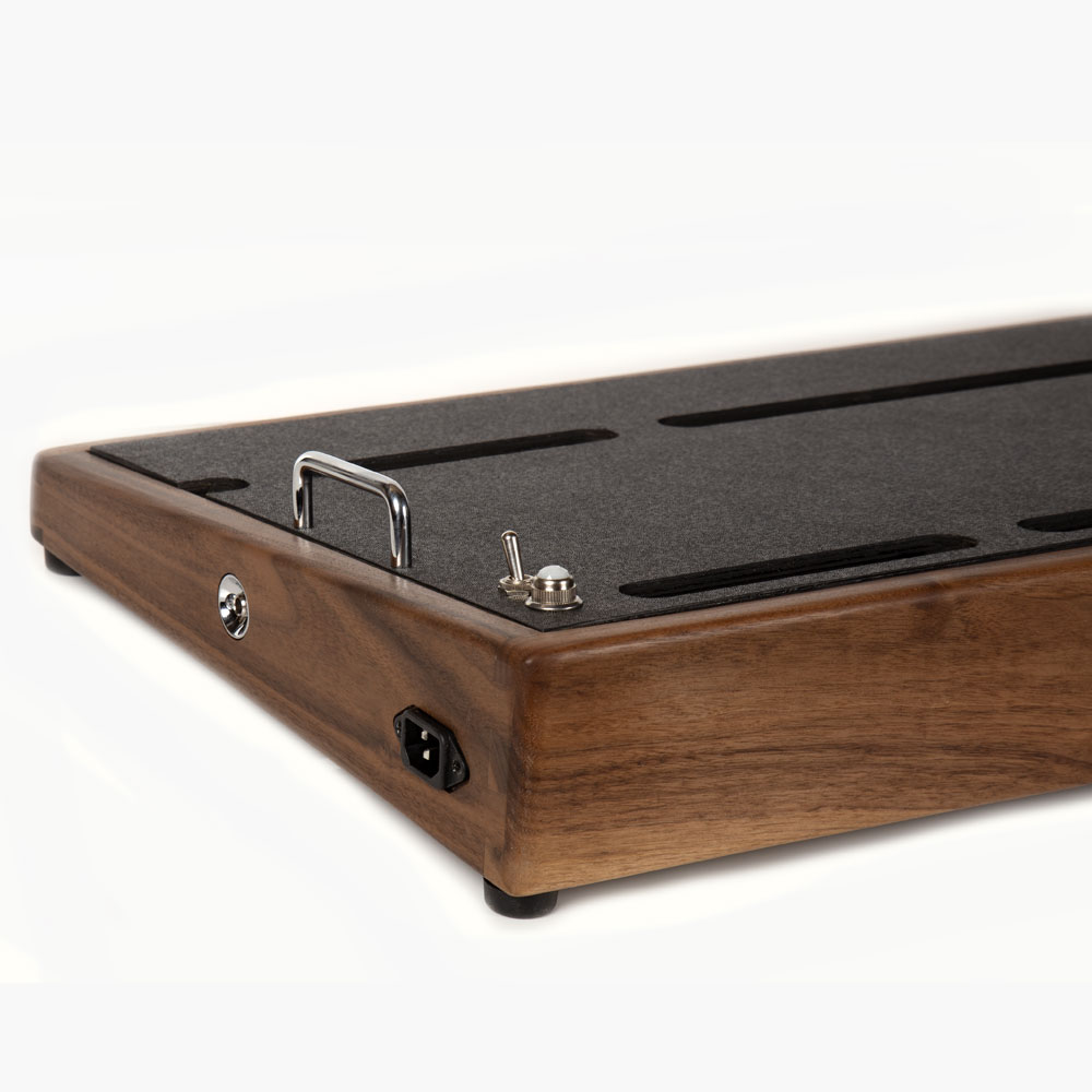 Home 6 Walnut Pedalboard